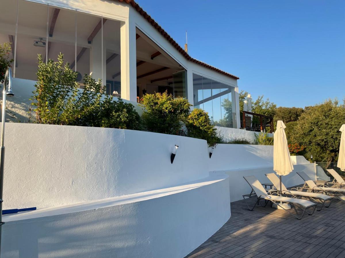 Montes De Charme Bed & Breakfast Avissawella Exterior photo